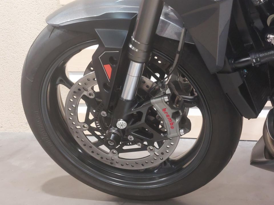 TRIUMPH STREET TRIPLE 765 RS 4