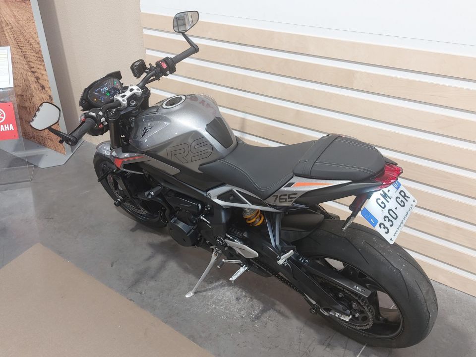 TRIUMPH STREET TRIPLE 765 RS 4