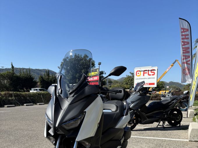 YAMAHA XMAX 300 4