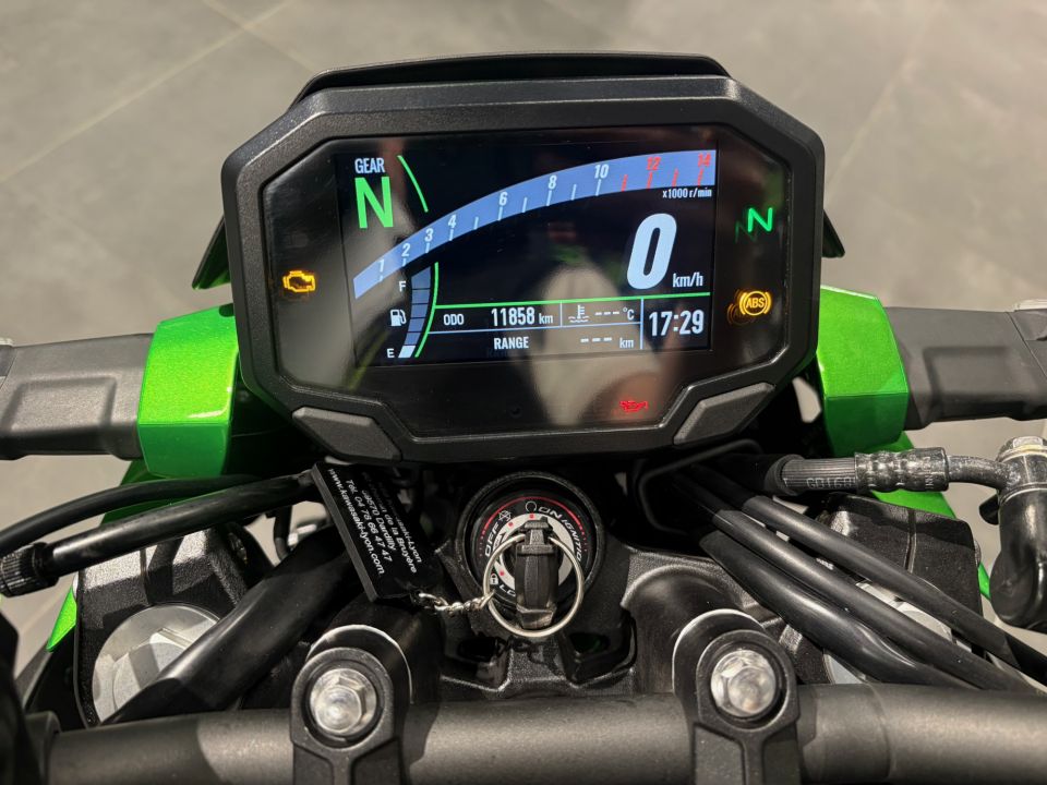 KAWASAKI Z 500 SE 4