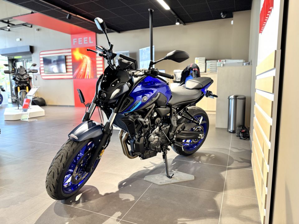 YAMAHA MT-07 (47.5CV) 4