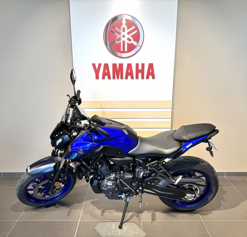 YAMAHA MT-07 (47.5CV) 4