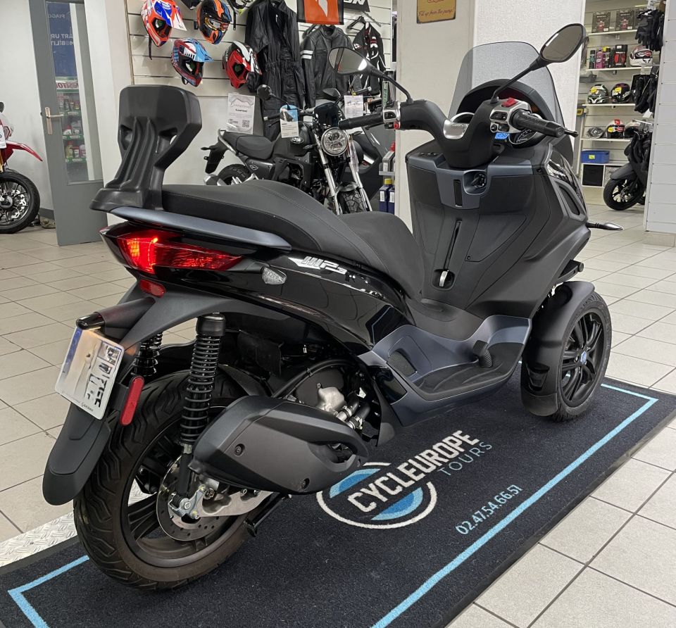 PIAGGIO MP3 300 HPE ABS ASR 4