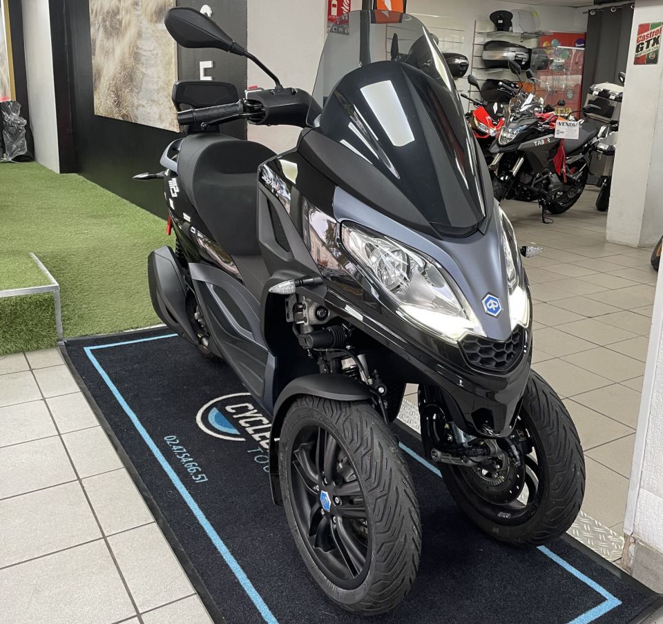 PIAGGIO MP3 300 HPE ABS ASR 4