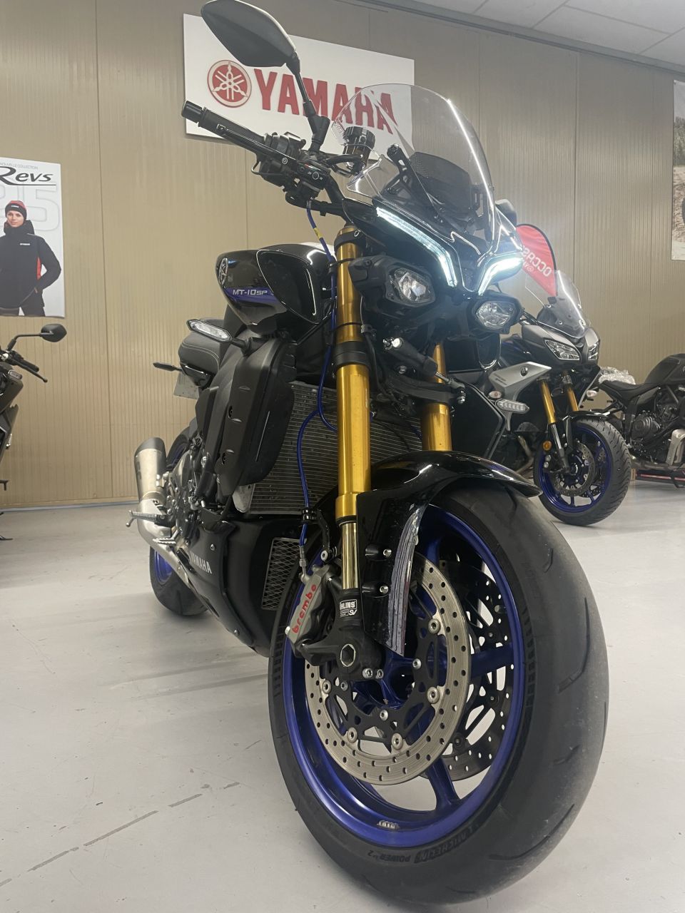 YAMAHA MT-10 SP 4