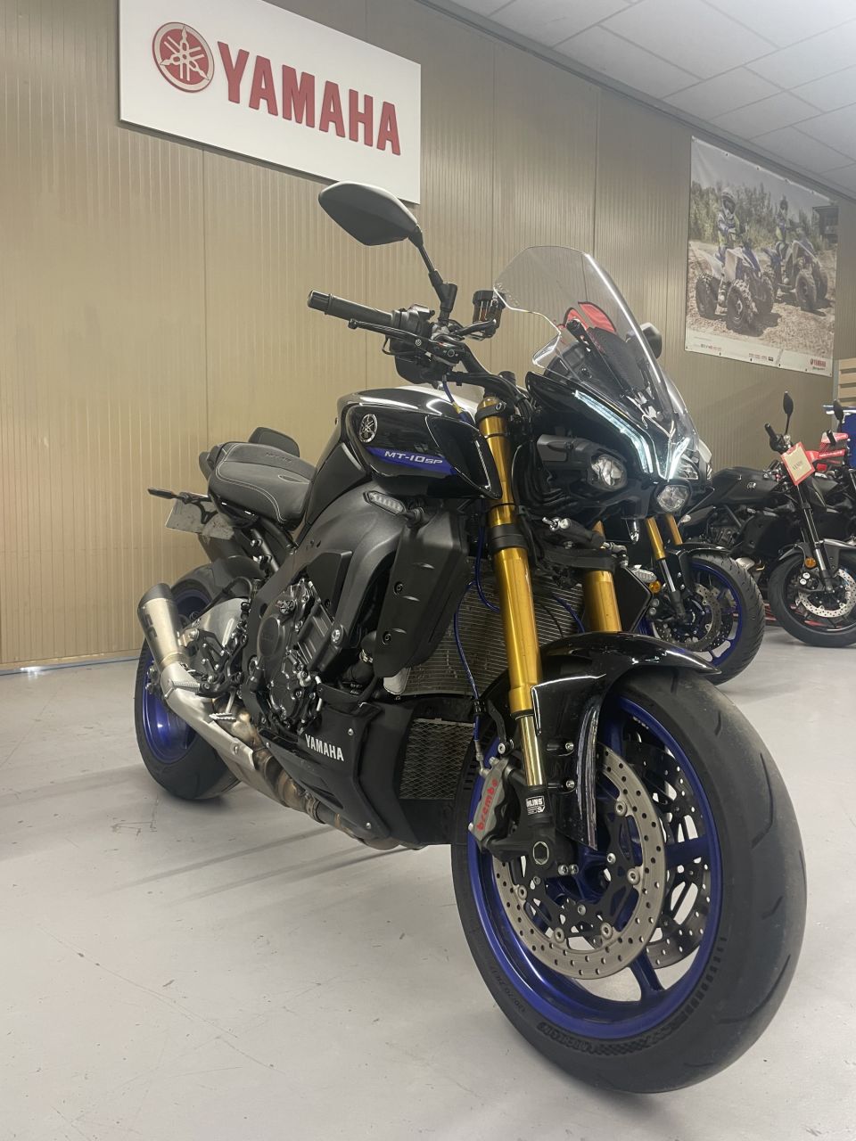 YAMAHA MT-10 SP 4