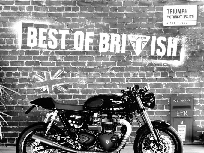 TRIUMPH THRUXTON 1200 RS 4