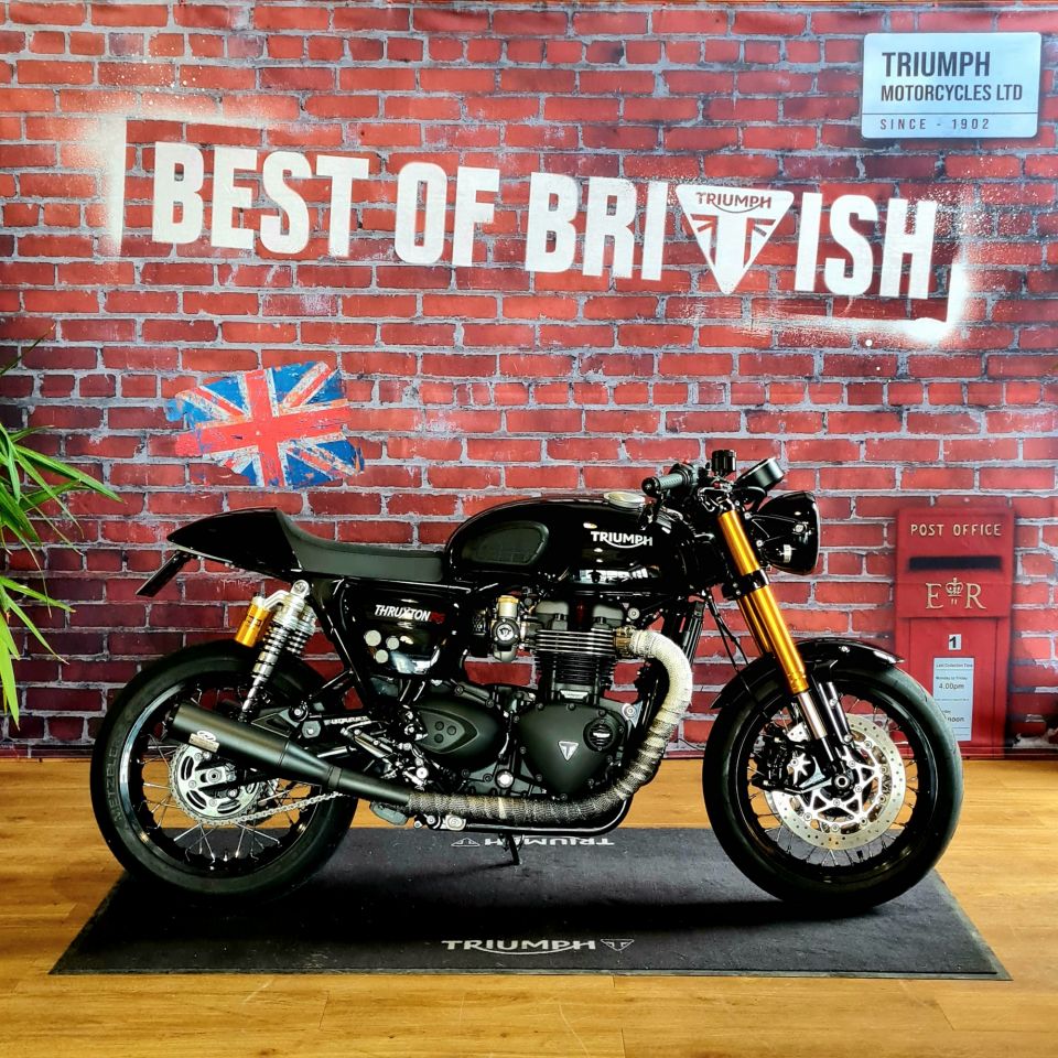 TRIUMPH THRUXTON 1200 RS 4