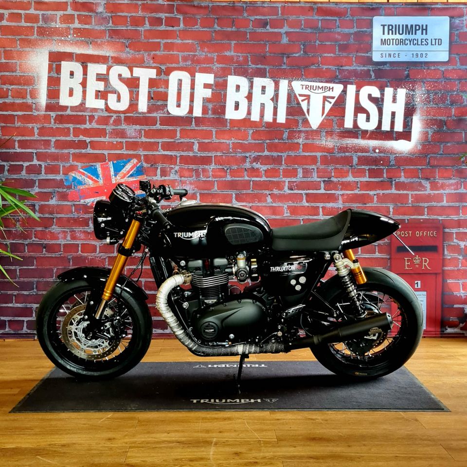 TRIUMPH THRUXTON 1200 RS 4