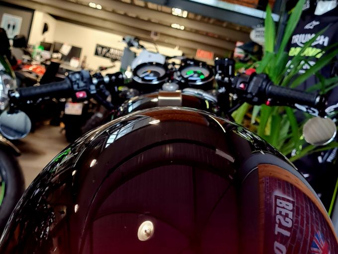 TRIUMPH THRUXTON 1200 RS 4