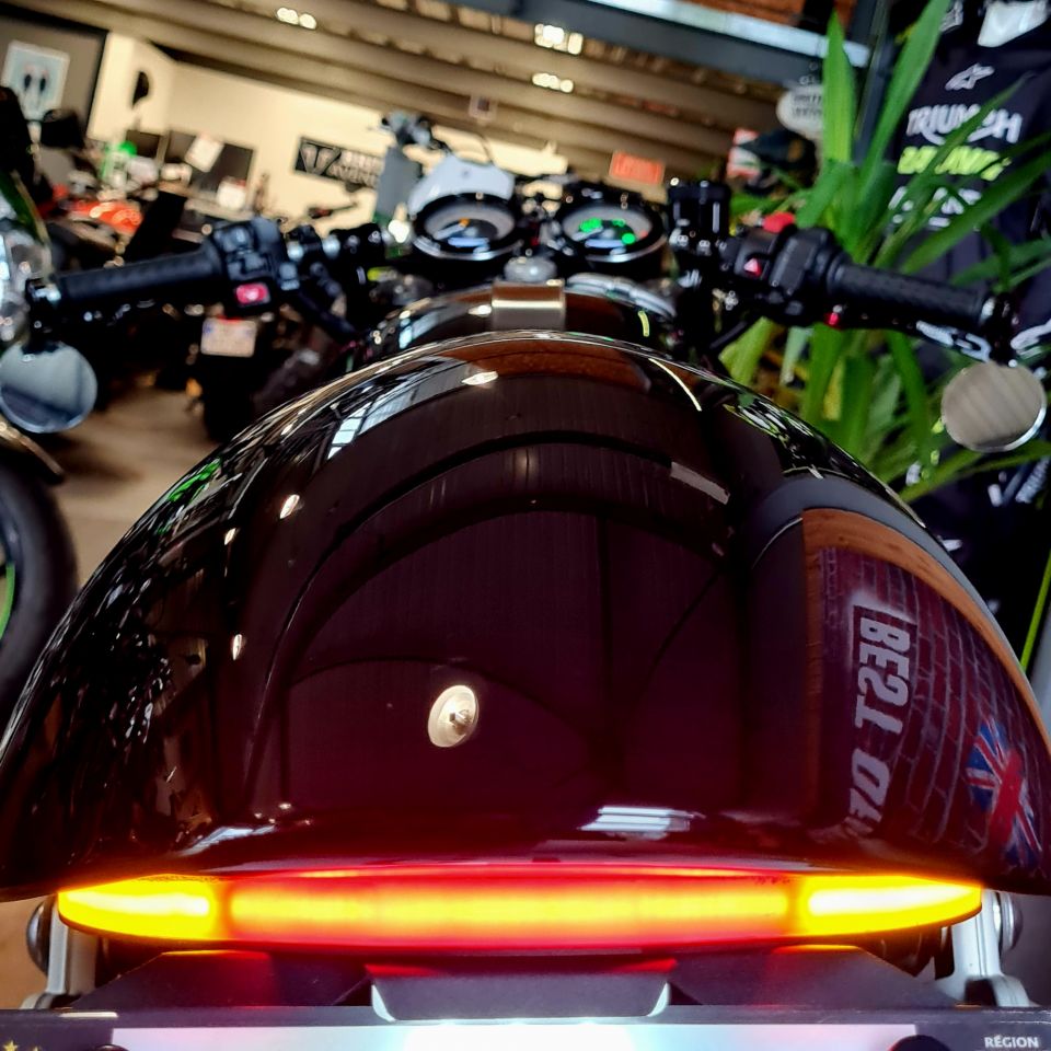 TRIUMPH THRUXTON 1200 RS 4