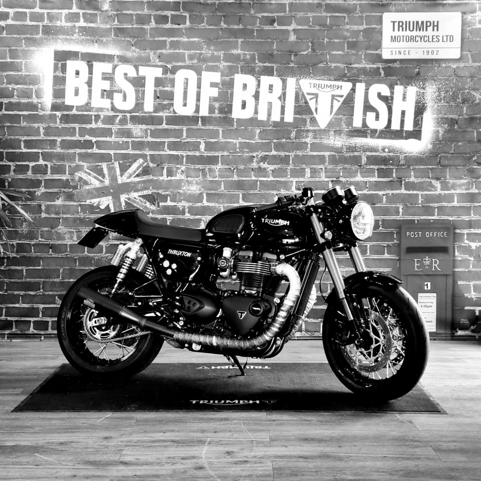 TRIUMPH THRUXTON 1200 RS 4