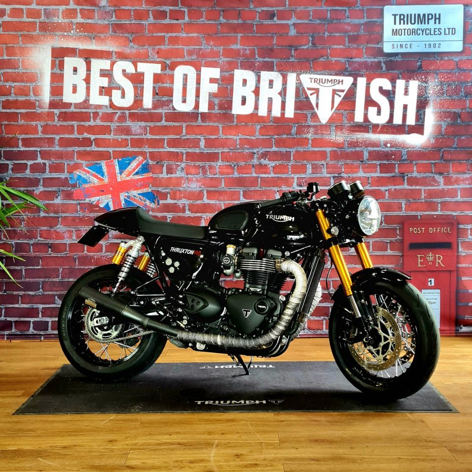 TRIUMPH THRUXTON 1200 RS 4
