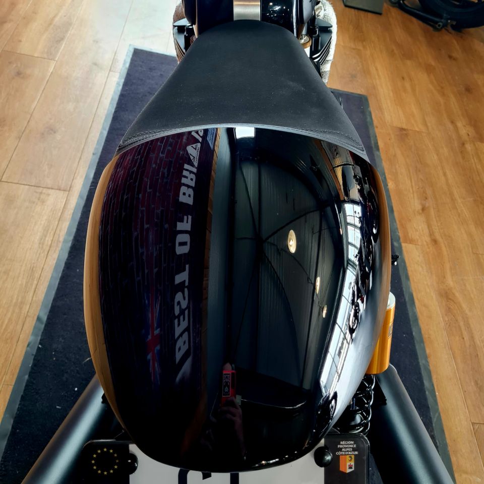 TRIUMPH THRUXTON 1200 RS 4