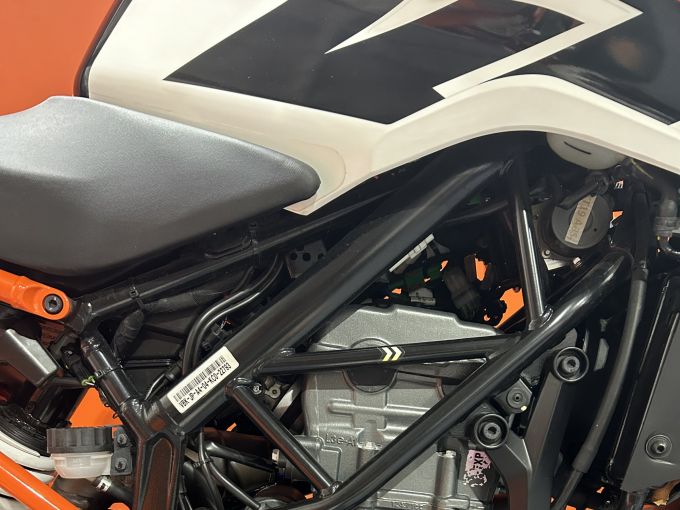 KTM 125 DUKE 4