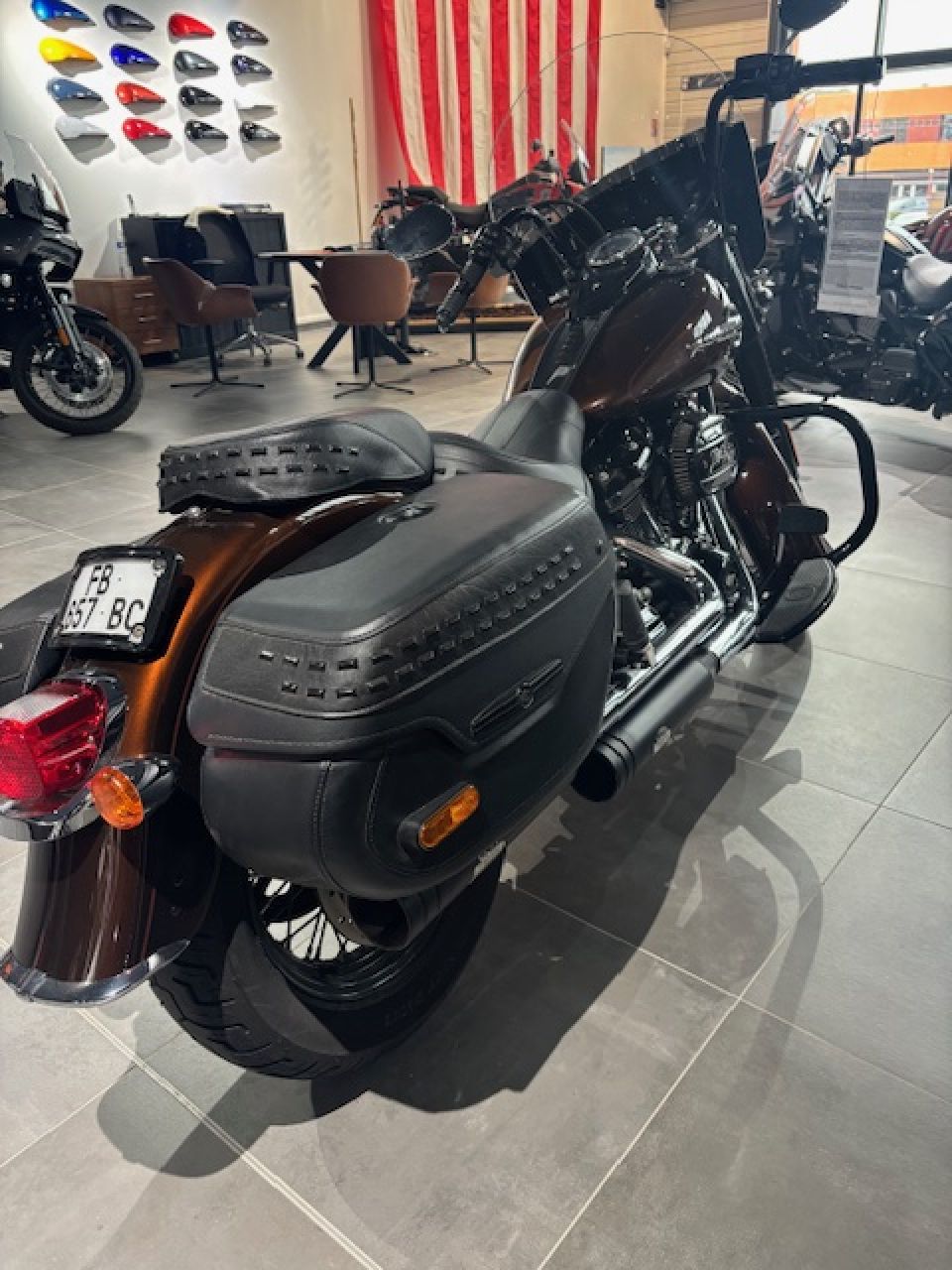 HARLEY-DAVIDSON SOFTAIL HERITAGE 1868 CLASSIC 4