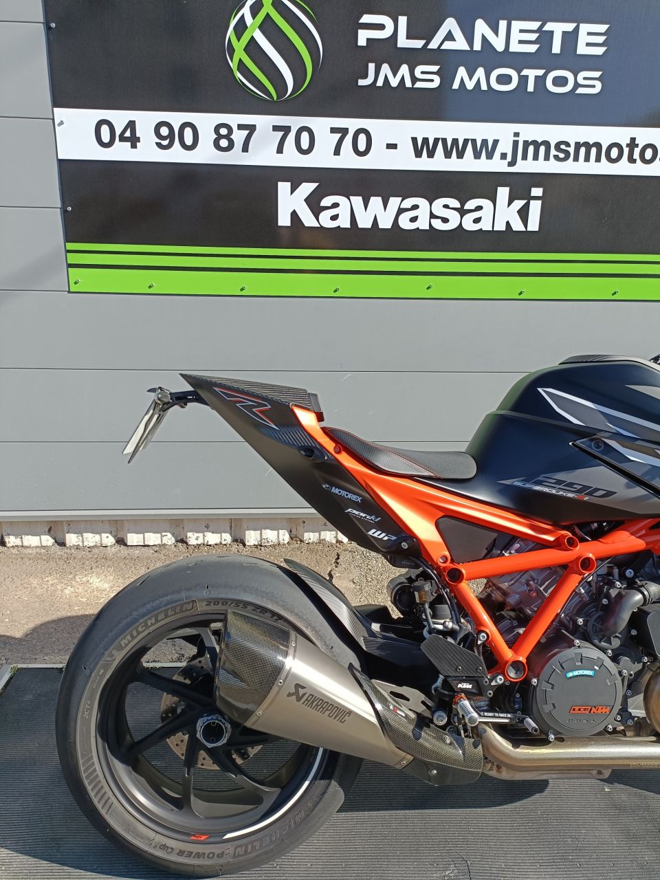 KTM SUPER DUKE 1290 RR 1705 kms 1ER MAIN  POT AKRAPOVIC 4