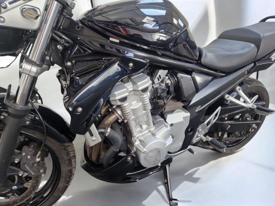 SUZUKI GSF 650 N BANDIT 4