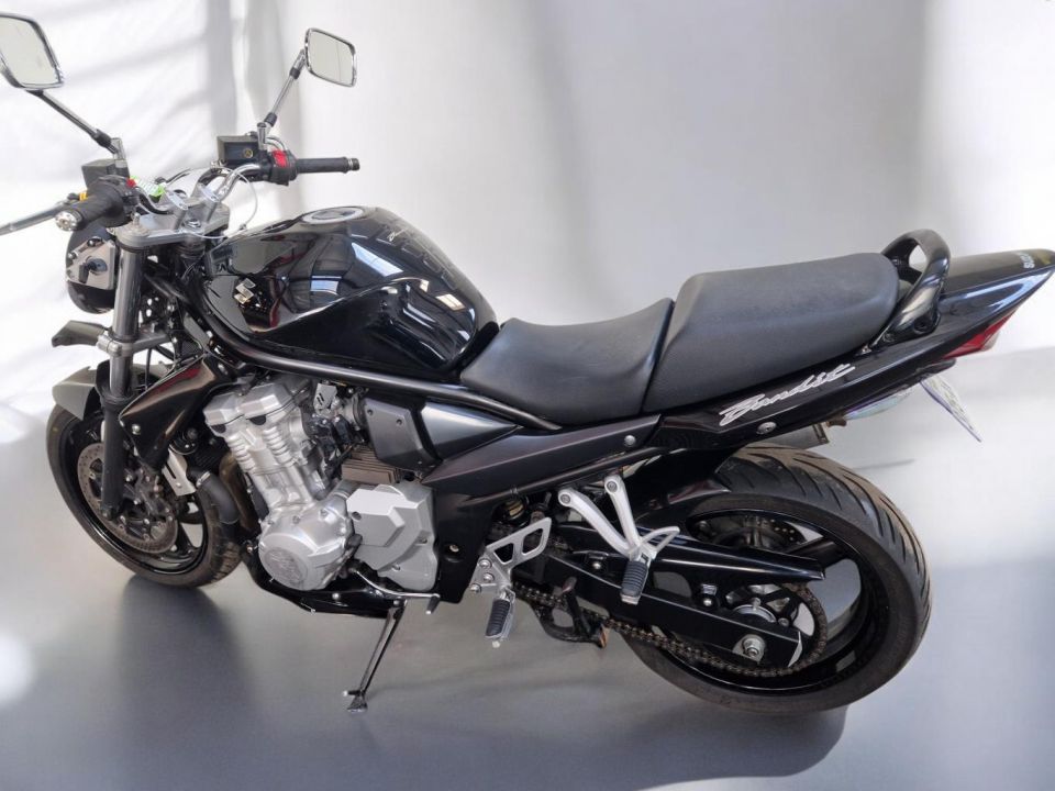 SUZUKI GSF 650 N BANDIT 4