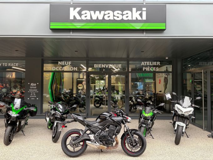 KAWASAKI Z 650 (47.5CV) 4