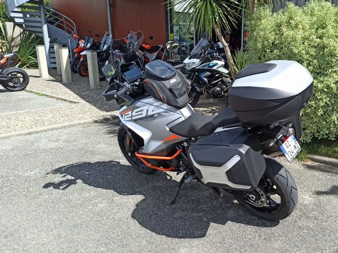 KTM 1290 SUPER ADVENTURE S 4