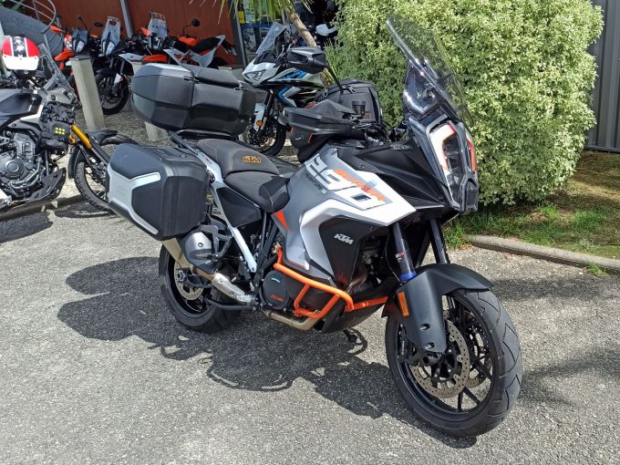 KTM 1290 SUPER ADVENTURE S 4