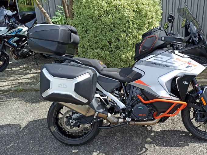 KTM 1290 SUPER ADVENTURE S 4