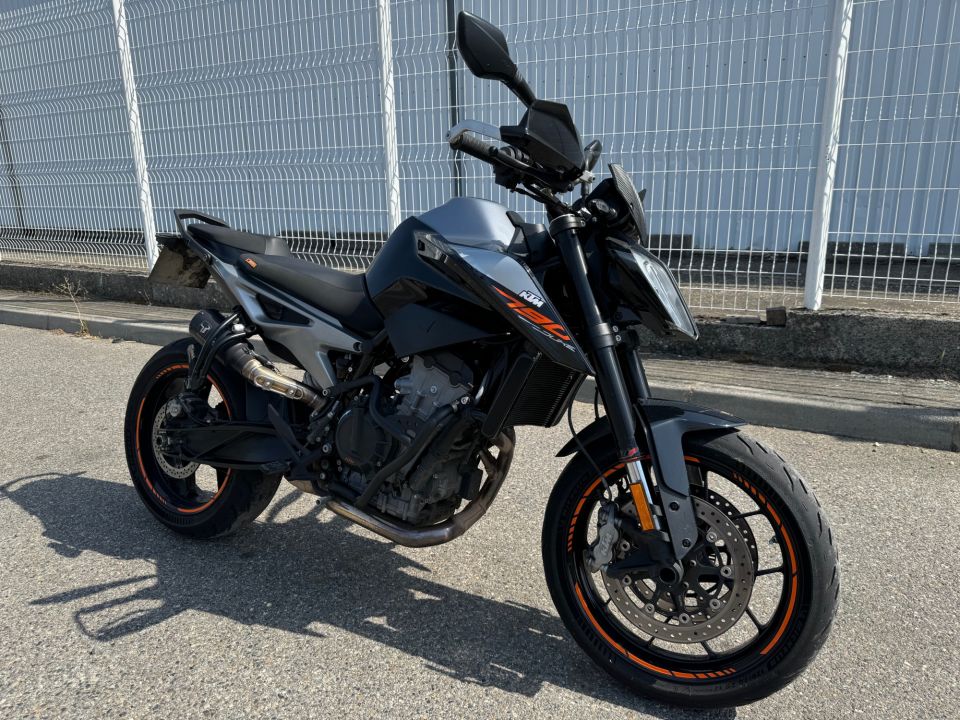 KTM 790 DUKE 4