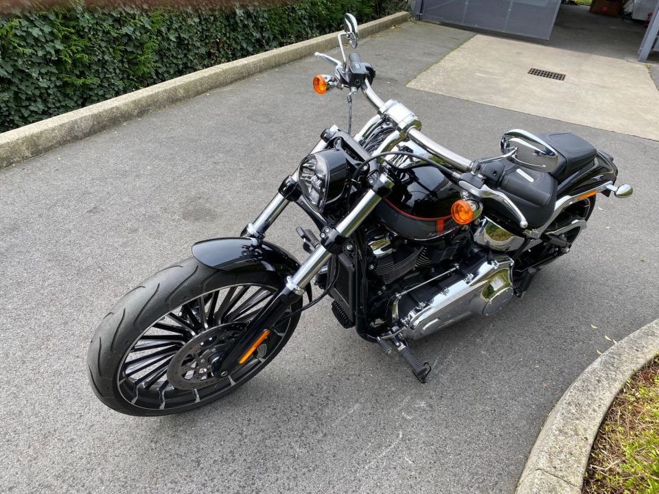 HARLEY-DAVIDSON SOFTAIL BREAKOUT 1923 4