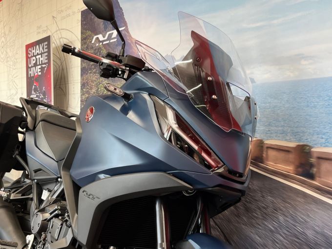HONDA NT 1100 4
