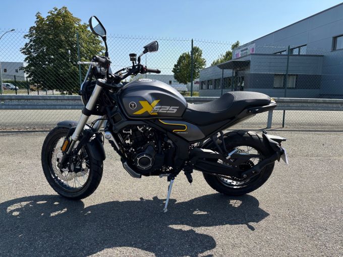 VOGE 525 ACX 4