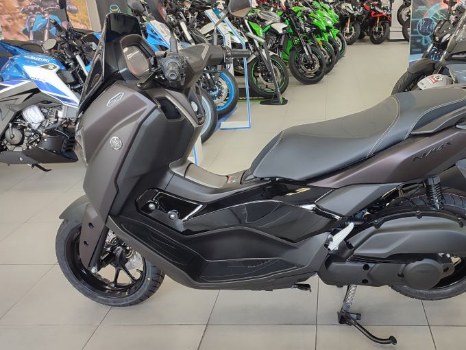 YAMAHA NMAX 125 4