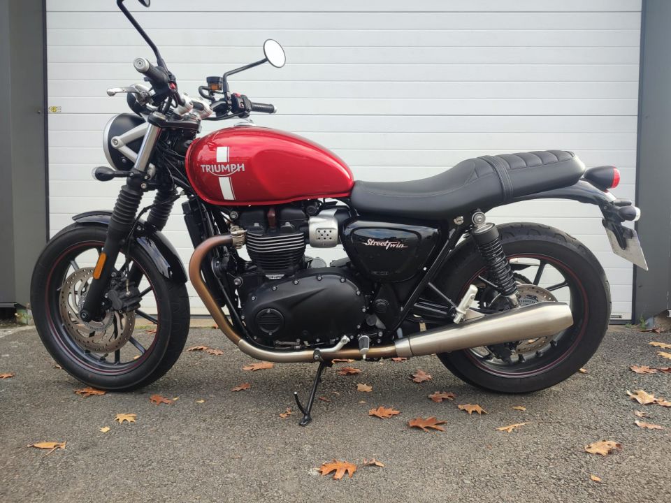 TRIUMPH STREET TWIN  900 4
