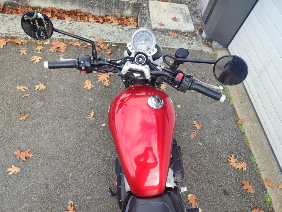 TRIUMPH STREET TWIN  900 4