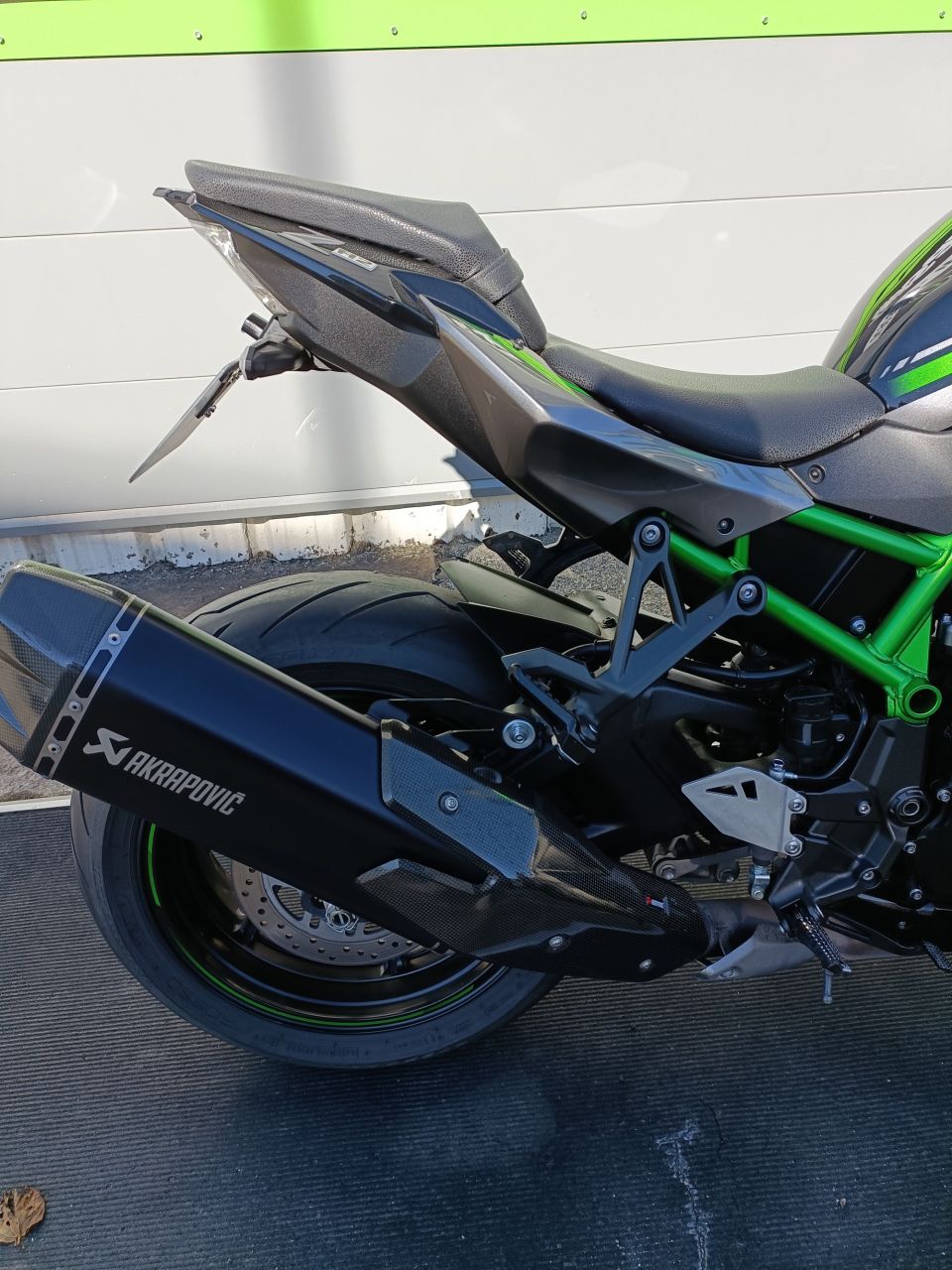 KAWASAKI zh2 POT AKRAPOVIC REVISEE 4