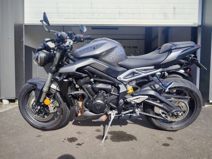 TRIUMPH STREET TRIPLE 765 RS 4