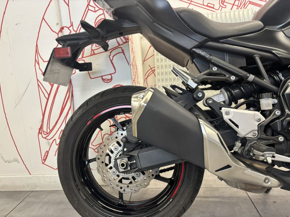 KAWASAKI Z900 SE 4