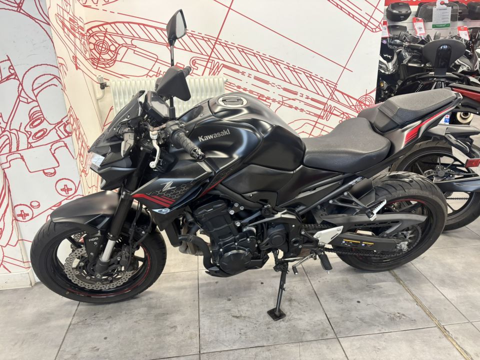 KAWASAKI Z900 SE 4