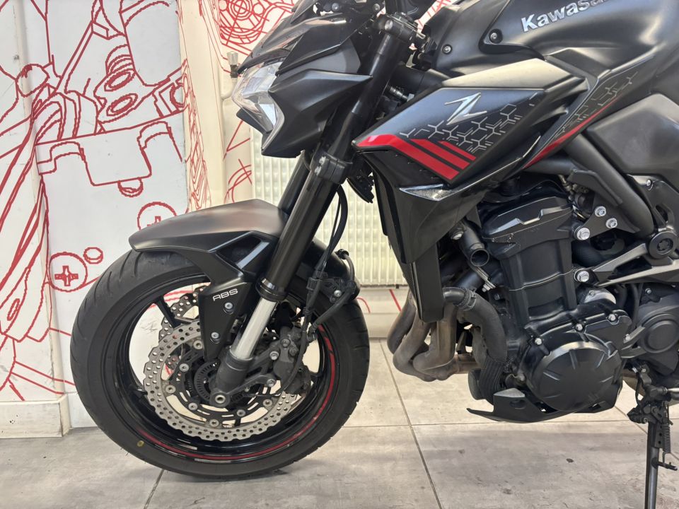 KAWASAKI Z900 SE 4