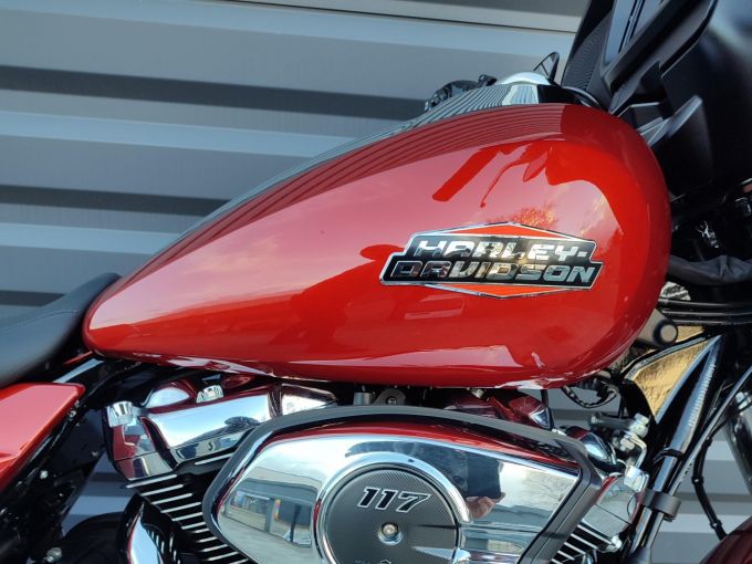 HARLEY-DAVIDSON TOURING STREET GLIDE 1923 4