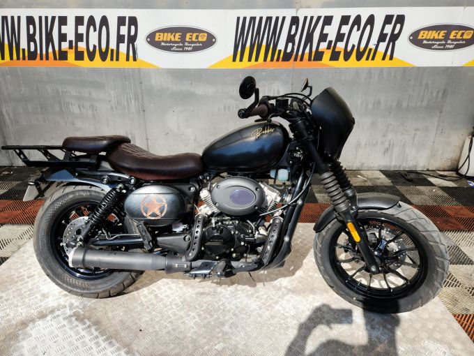 HYOSUNG GV 300 S BOBBER 4
