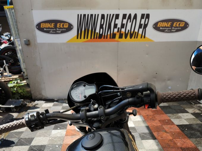 HYOSUNG GV 300 S BOBBER 4