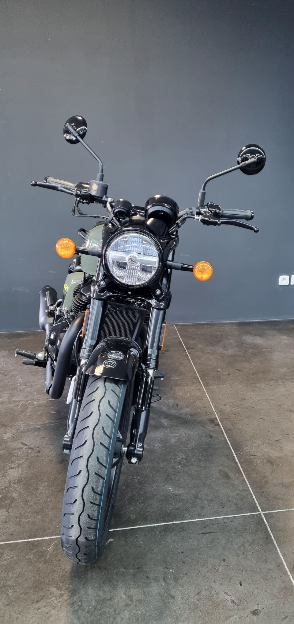 ROYAL ENFIELD shotgun 6502 4