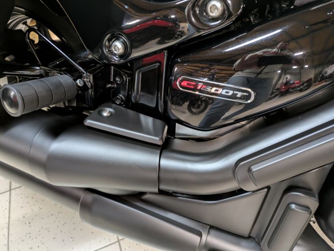 SUZUKI VL LC 1500 4