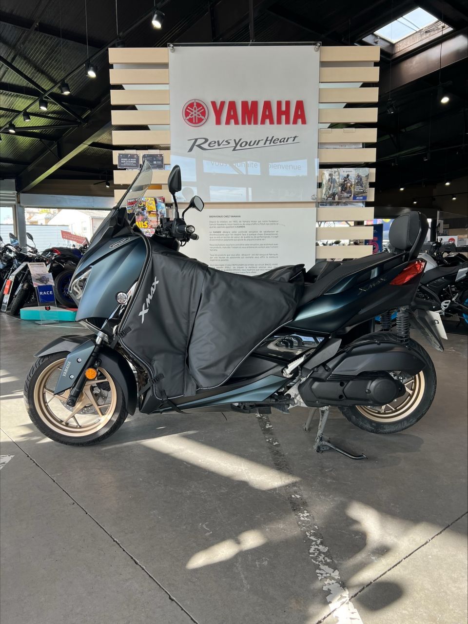 YAMAHA XMAX 125 TECH MAX 4