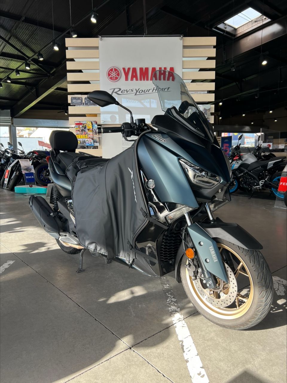 YAMAHA XMAX 125 TECH MAX 4