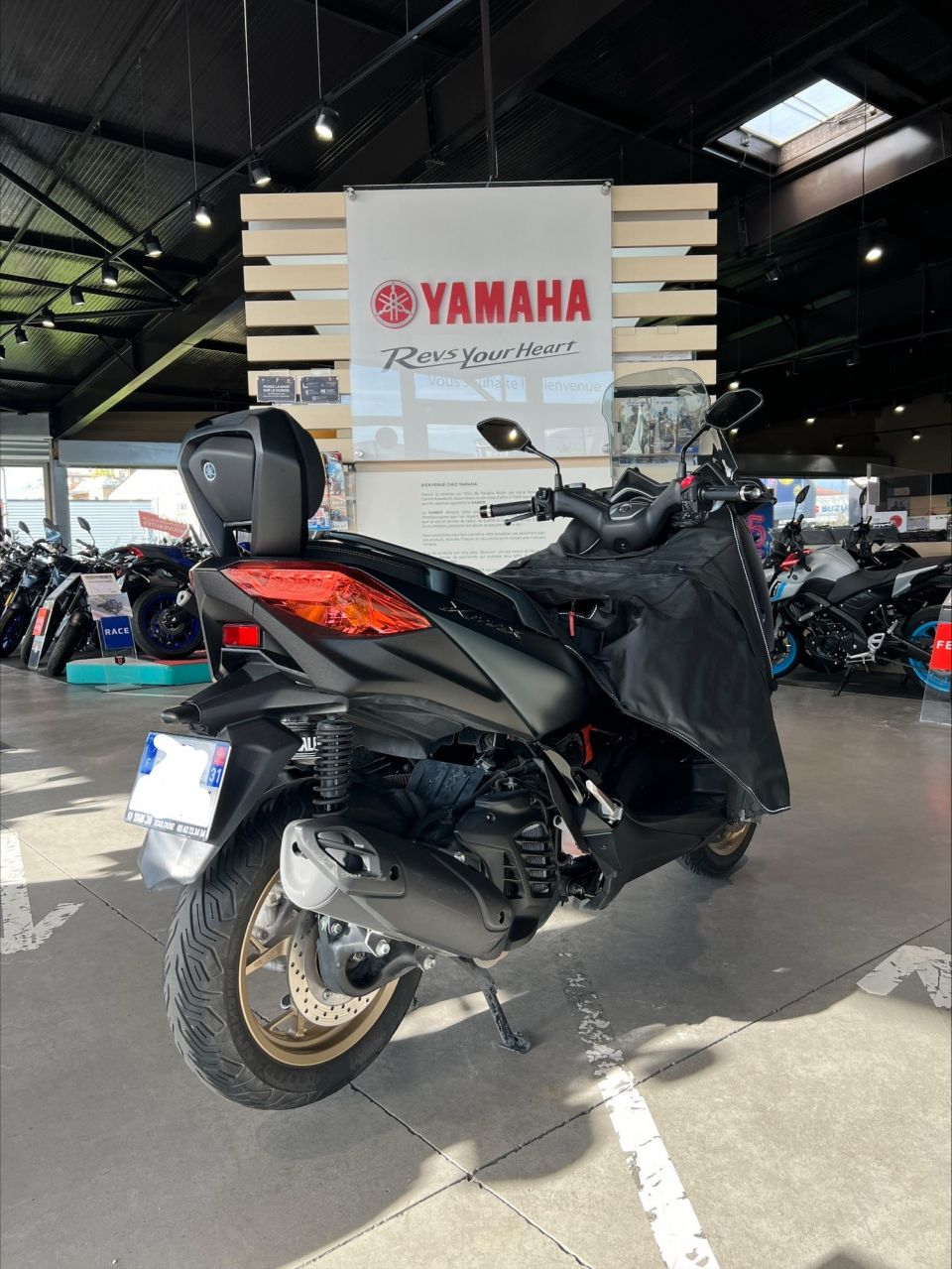 YAMAHA XMAX 125 TECH MAX 4