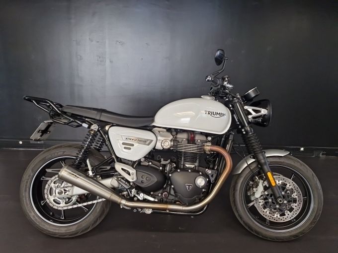 TRIUMPH SPEED TWIN 1200 4
