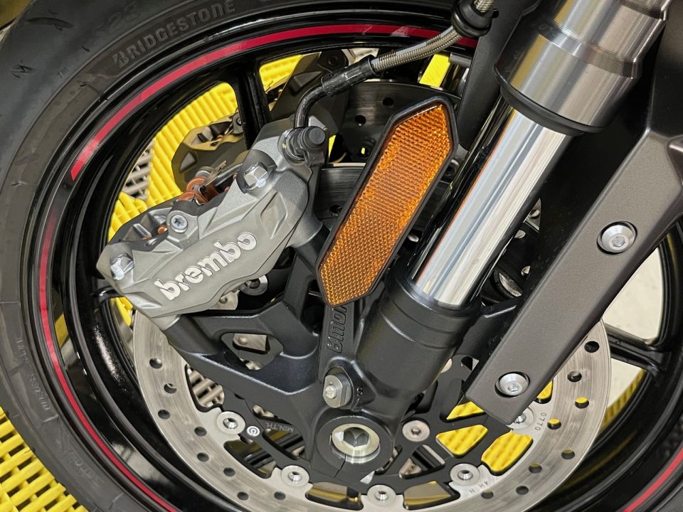 KAWASAKI NINJA 1100 SX SE 4