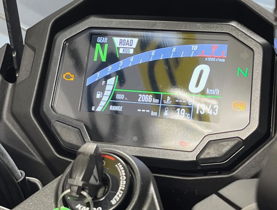 KAWASAKI NINJA 1100 SX SE 4